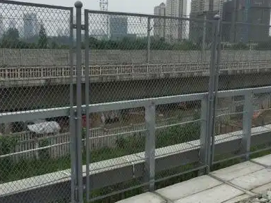 郴州铁路用防抛网怎么安装？